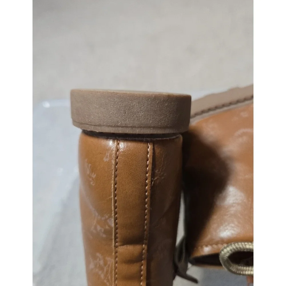 Carter's Boys‎  Boots with Dinosaur designs Size 8 light Brown with Tan